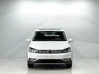 Volkswagen Touran, 2021 — фото 2