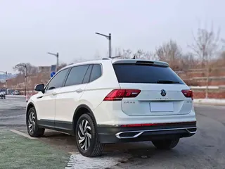 Volkswagen Tiguan L, 2022 — фото 3