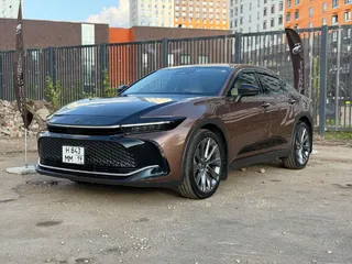 Toyota Crown, 2022 — фото 1
