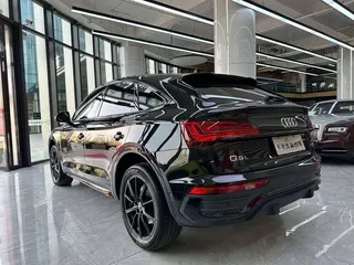 Audi Q5L Sportback, 2022 — фото 2