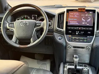 Toyota Land Cruiser, 2020 — фото 2