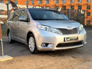 Toyota Sienna, 2015 — фото 11