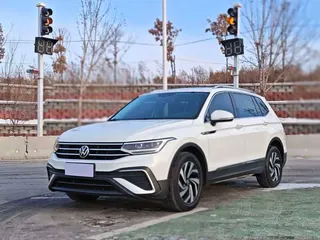 Volkswagen Tiguan L, 2022 — фото 2