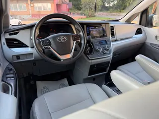 Toyota Sienna, 2015 — фото 12