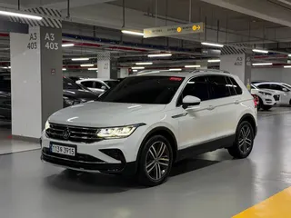 Volkswagen Tiguan, 2022 — фото 1