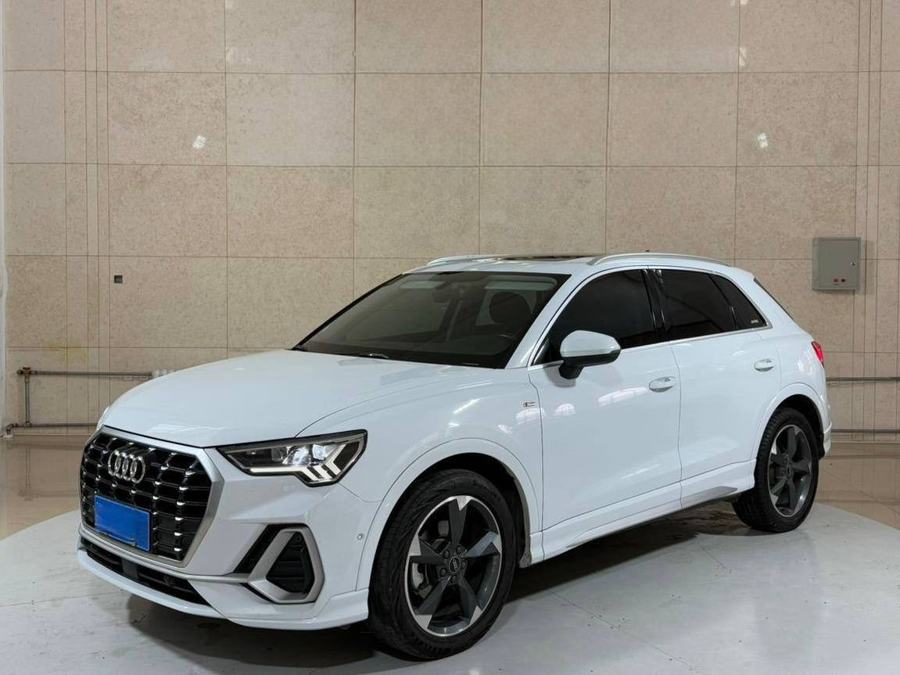 Audi Q3, 2022