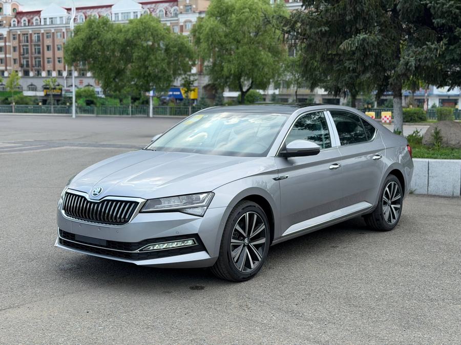 Skoda Superb, 2025