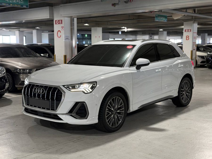 Audi Q3, 2022