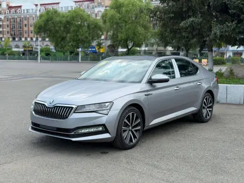 Skoda Superb, 2025
